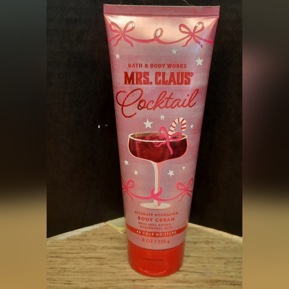 "MRS CLAUS COCKTAIL"  BATH AND BODY WORKS